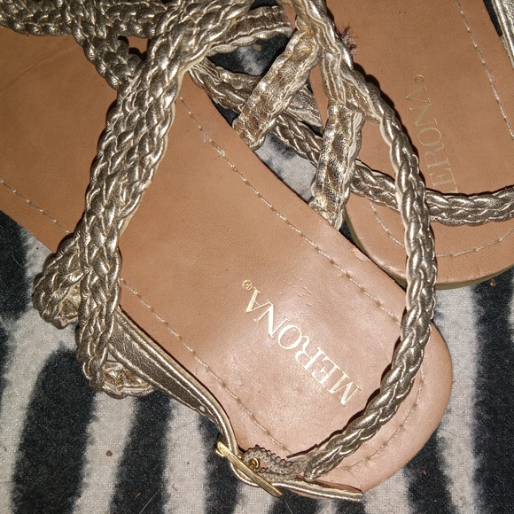 Sandals - Picture 3 of 3